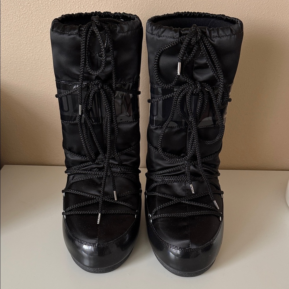 Moon Boot Black Satin Tall 5/6 (35/38)